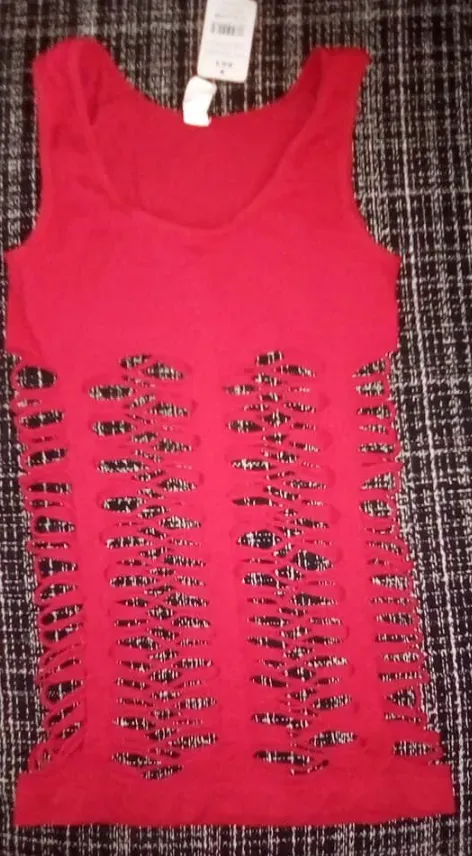 debardeur-decoupe-rose